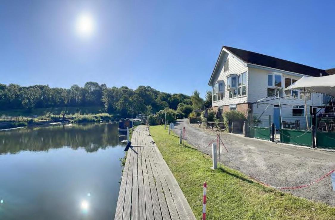 The Riverside Inn Saltford Luaran gambar